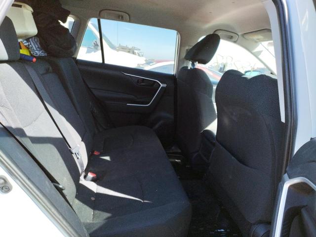 Photo 6 from auction – 2019 TOYOTA RAV4 LE with VIN 2T3F1RFV2KW038861