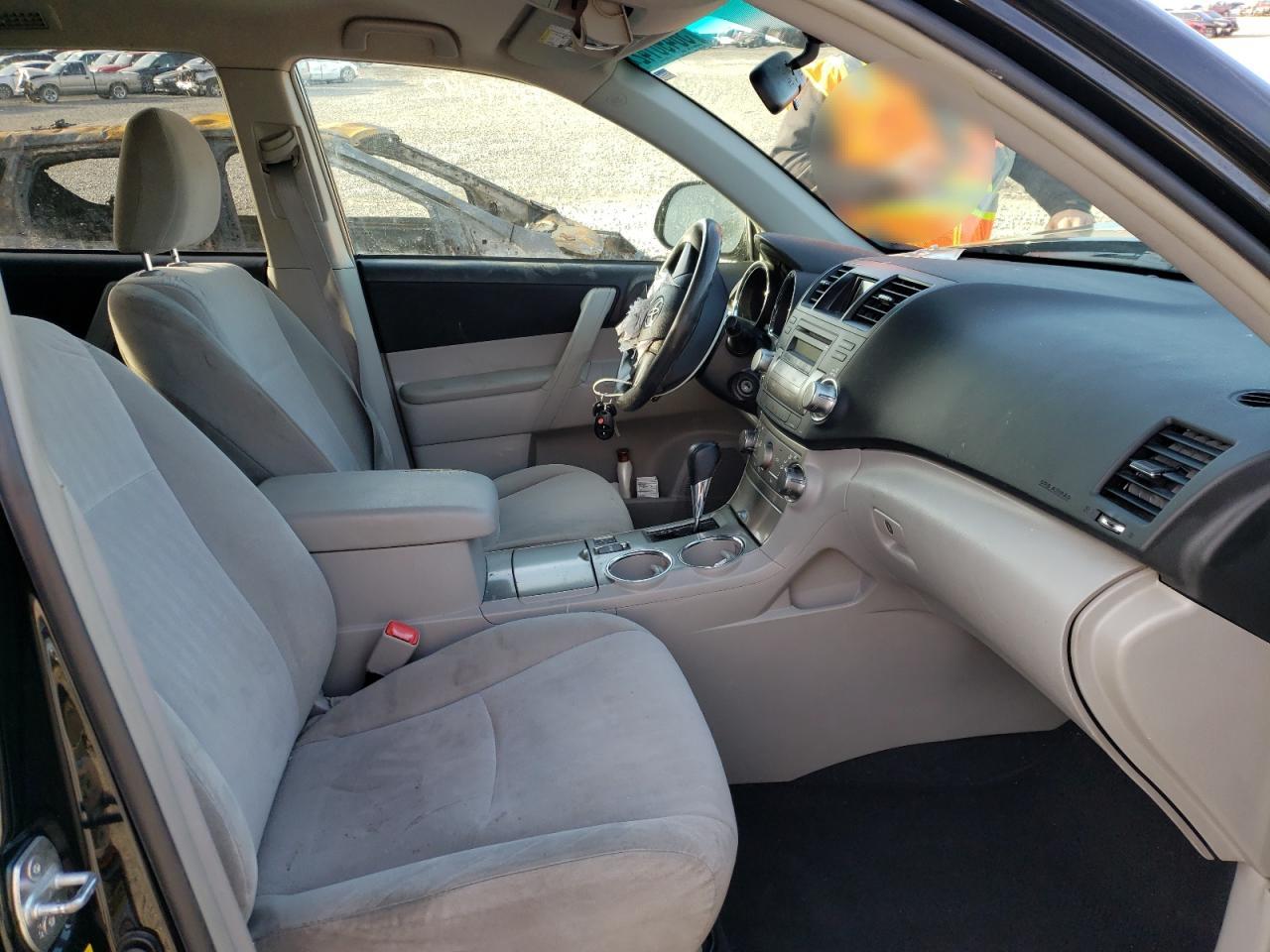 Photo 5 from auction – 2011 TOYOTA HIGHLANDER with VIN 5TDBK3EHXBS041724