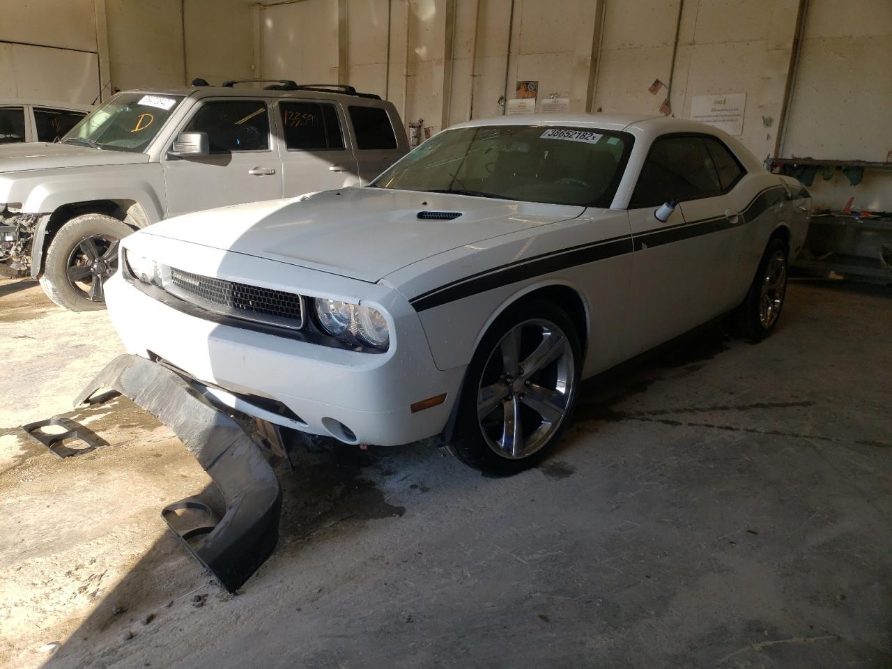Photo 2 from auction – 2012 DODGE CHALLENGER with VIN 2C3CDYAG7CH118062