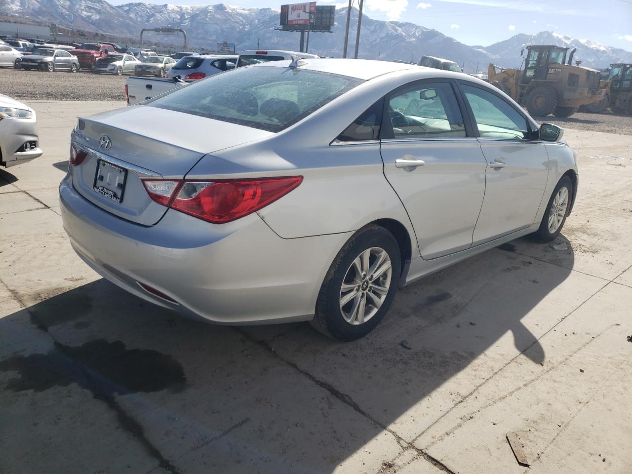Photo 4 from auction – 2013 HYUNDAI SONATA GLS with VIN 5NPEB4AC5DH670491