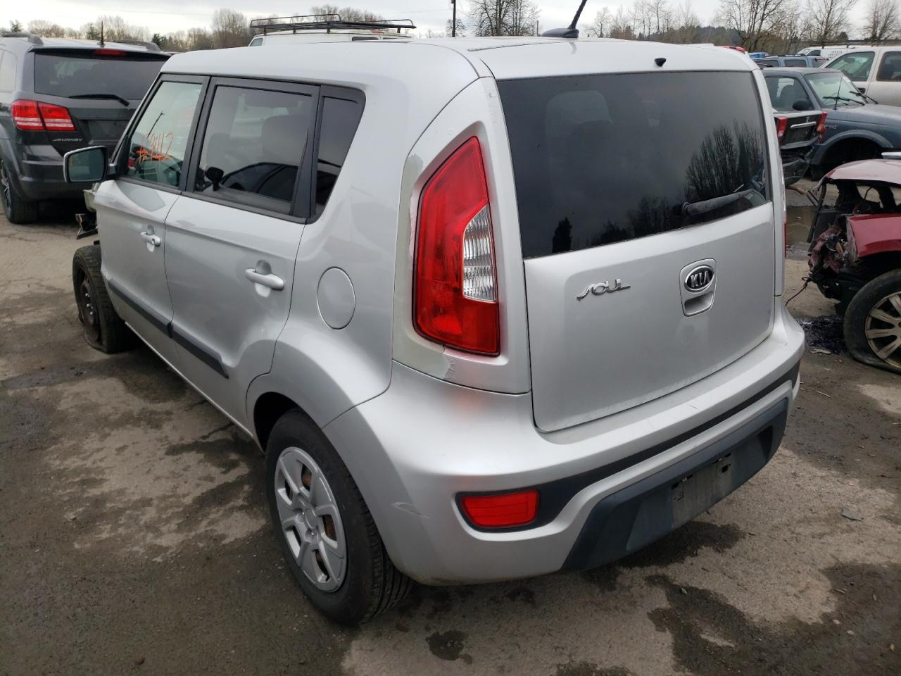 Photo 3 from auction – 2012 KIA SOUL with VIN KNDJT2A53C7422048