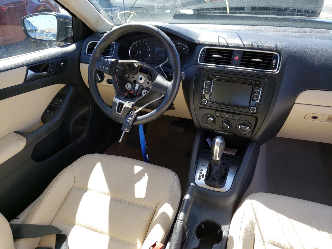Photo 9 from auction – 2012 VOLKSWAGEN JETTA SE with VIN 3VWDP7AJ5CM383672