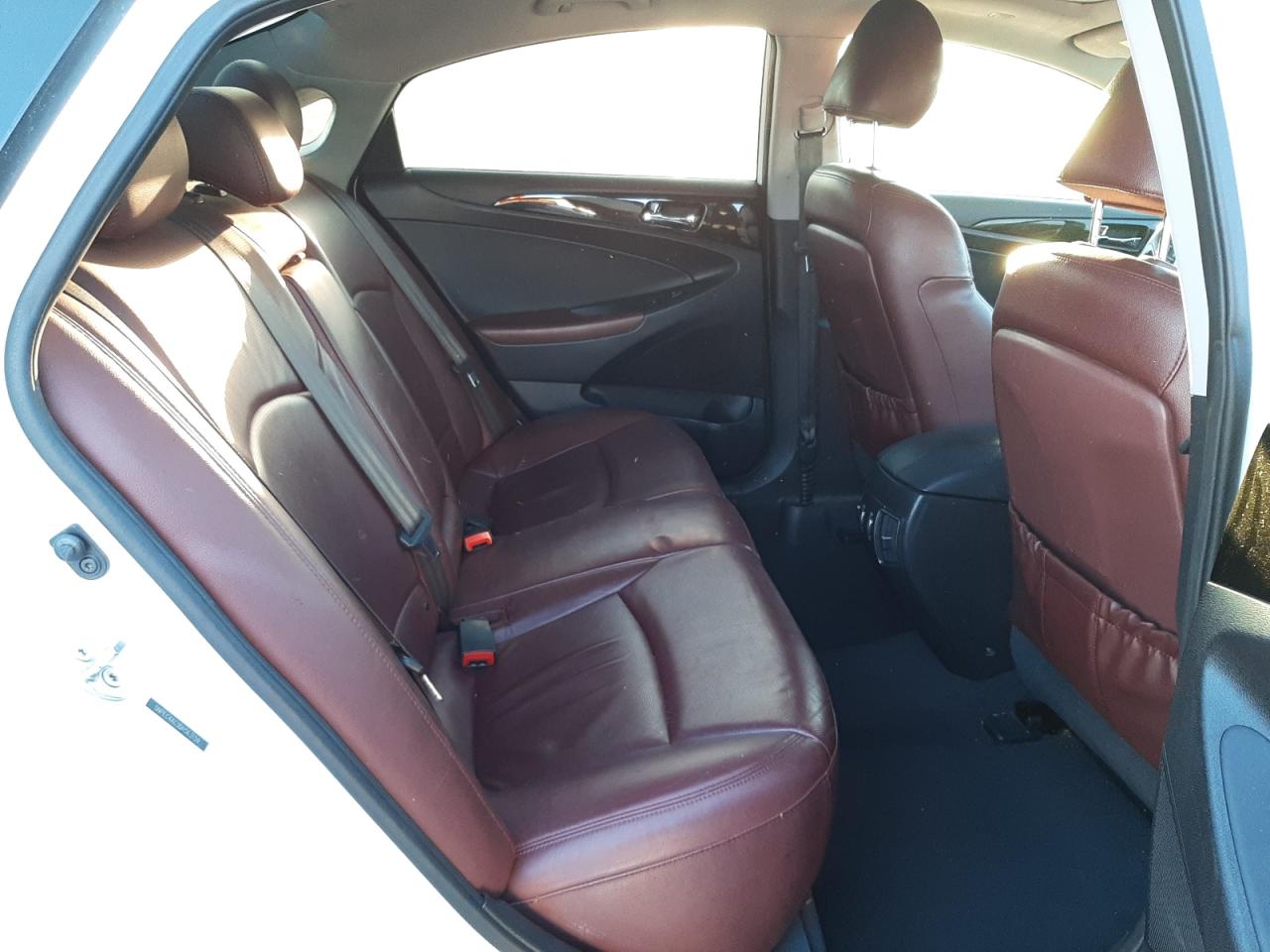 Photo 6 from auction – 2013 HYUNDAI SONATA SE with VIN 5NPEC4AC3DH563159