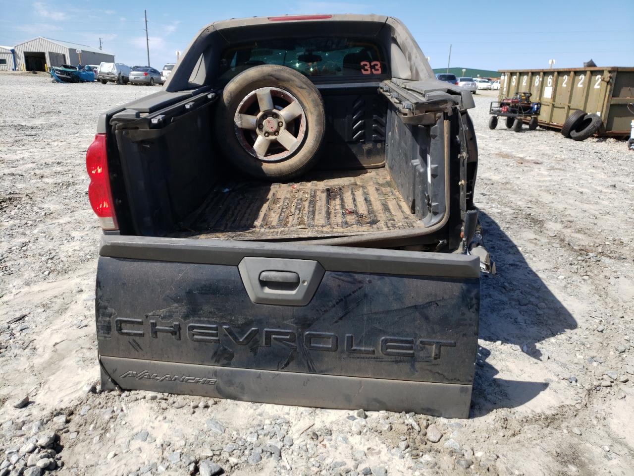 Photo 9 from auction – 2004 CHEVROLET AVALANCHE with VIN 3GNEC12T14G107822