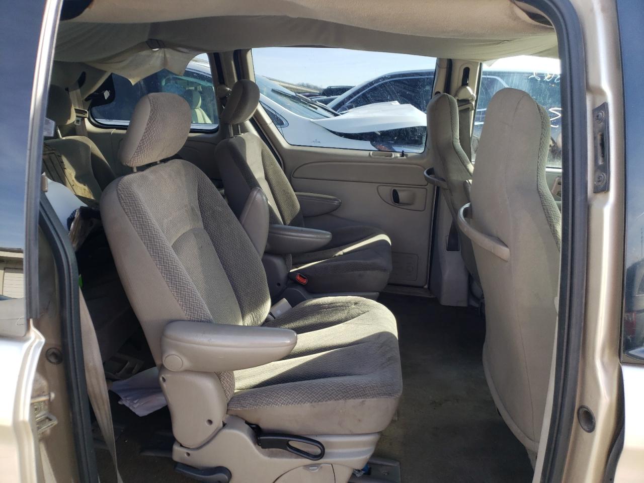 Photo 6 from auction – 2005 DODGE CARAVAN SX with VIN 1D4GP45R35B250548