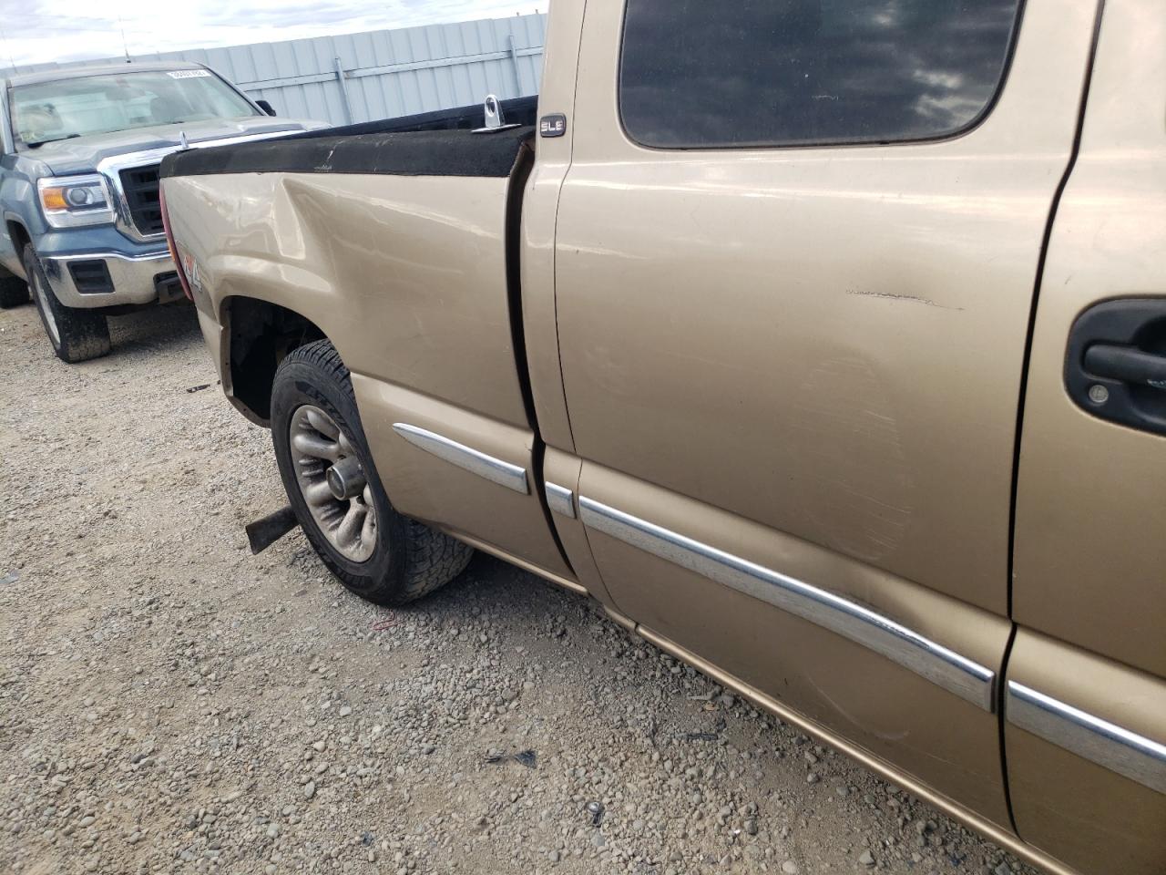 Photo 9 from auction – 2000 GMC NEW SIERRA with VIN 2GTEK19TXY1224492