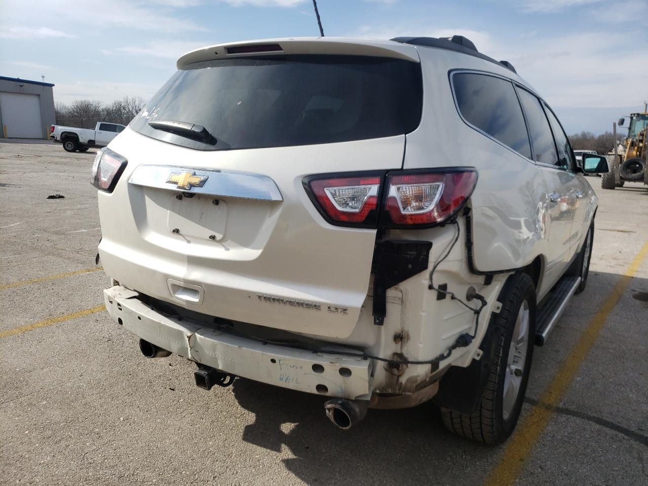 Photo 9 from auction – 2015 CHEVROLET TRAVERSE L with VIN 1GNKRJKD3FJ237791