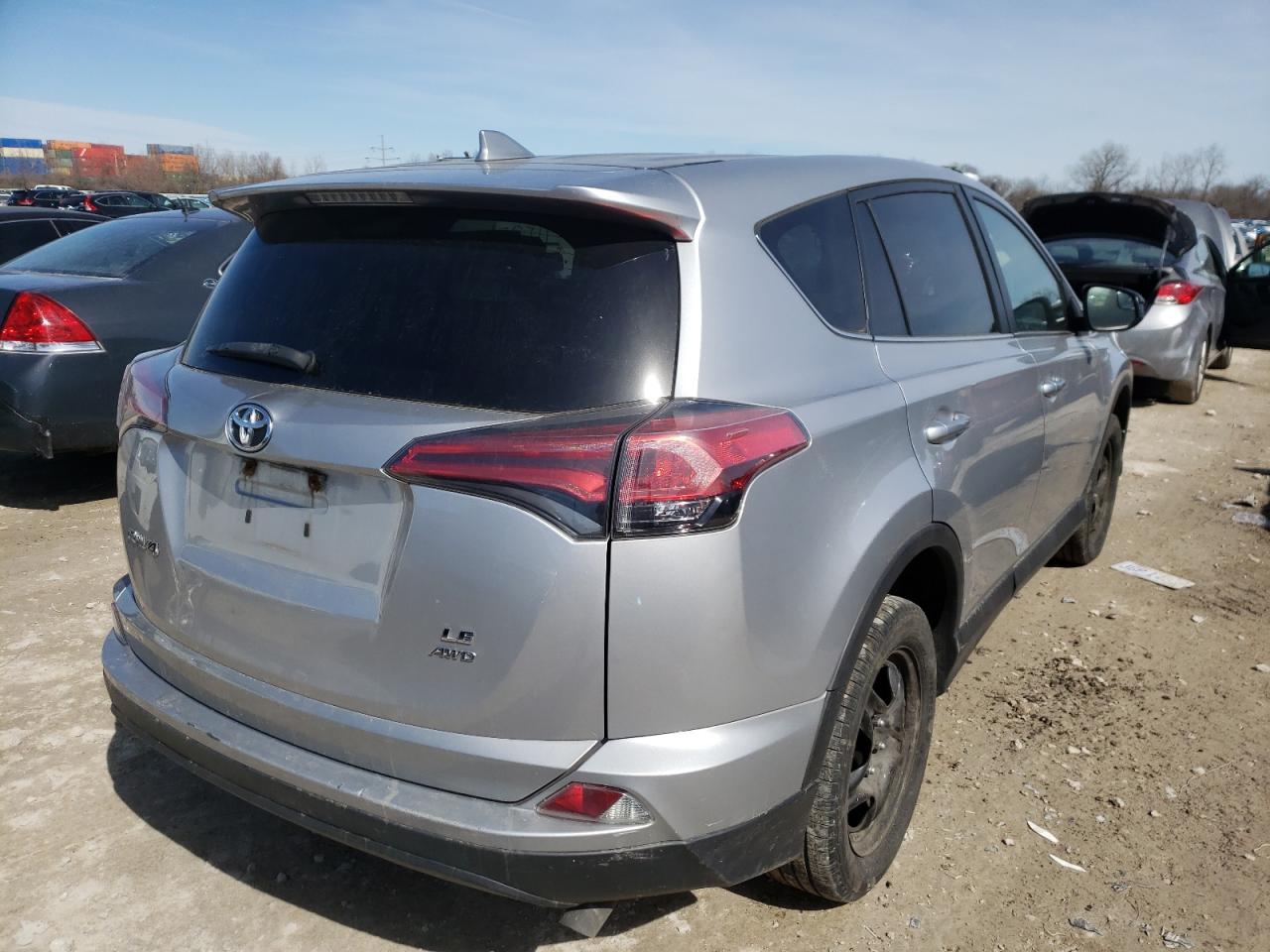 Photo 4 from auction – 2017 TOYOTA RAV4 LE with VIN 2T3BFREV1HW627202