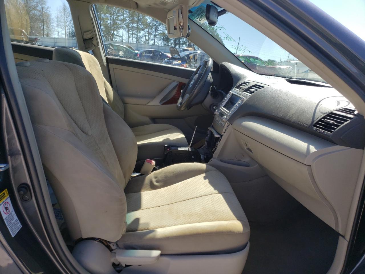 Photo 5 from auction – 2011 TOYOTA CAMRY BASE with VIN 4T1BF3EK9BU146990