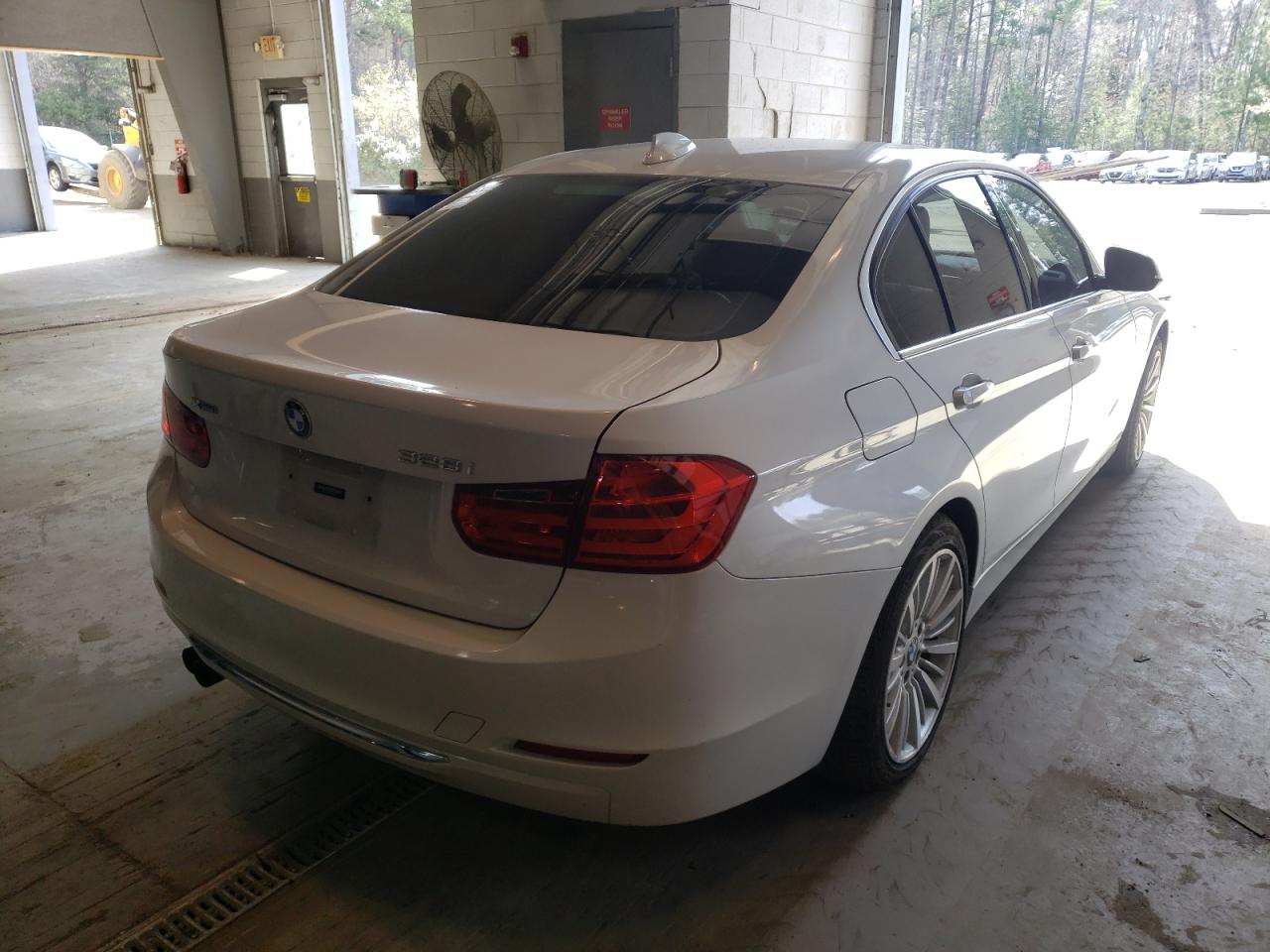 Photo 4 from auction – 2013 BMW 328 XI SUL with VIN WBA3B5C53DF590934