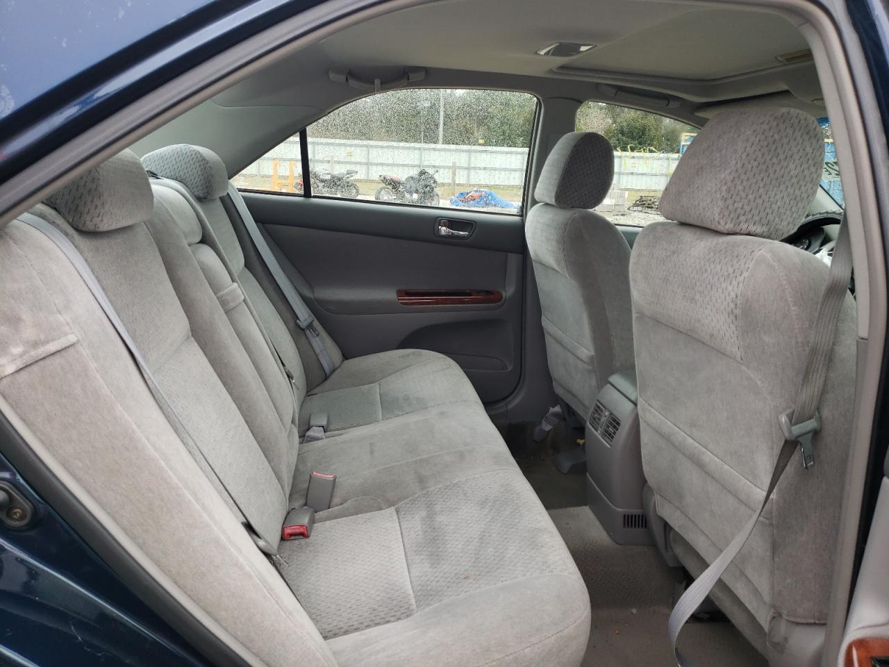Photo 6 from auction – 2003 TOYOTA CAMRY LE with VIN 4T1BF32K63U056931