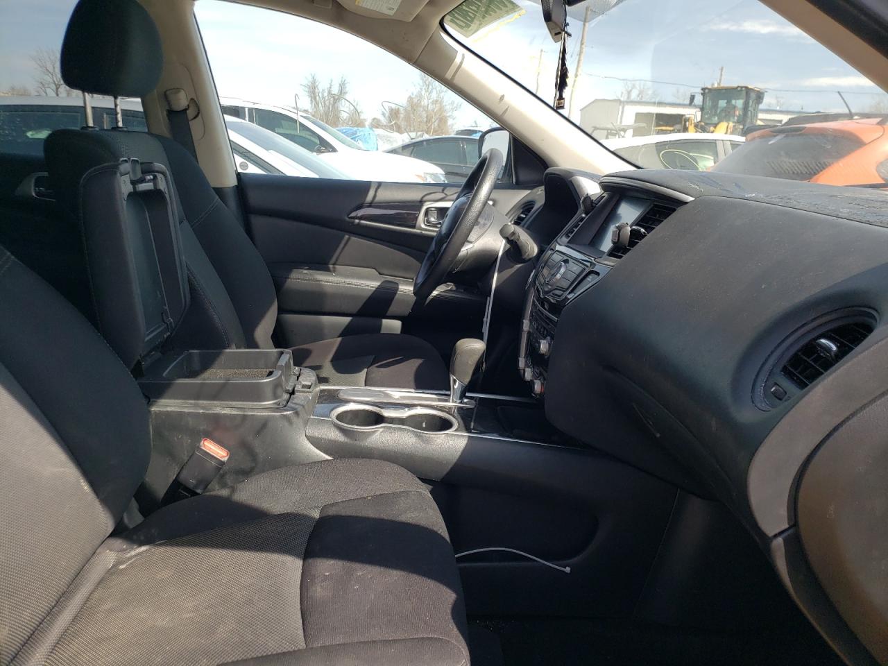 Photo 5 from auction – 2020 NISSAN PATHFINDER with VIN 5N1DR2AN7LC633414