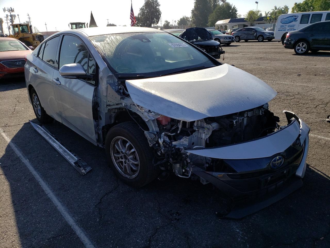 TOYOTA PRIUS PRIM 2017 with VIN JTDKARFP4H3014895 - Photo from auction