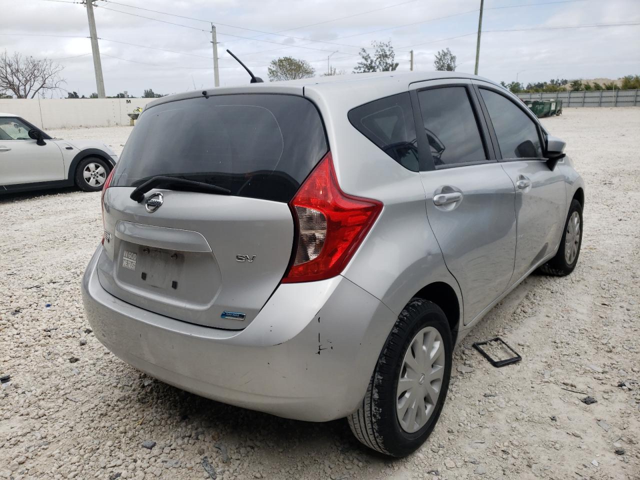 Photo 4 from auction – 2015 NISSAN VERSA NOTE with VIN 3N1CE2CP4FL406476