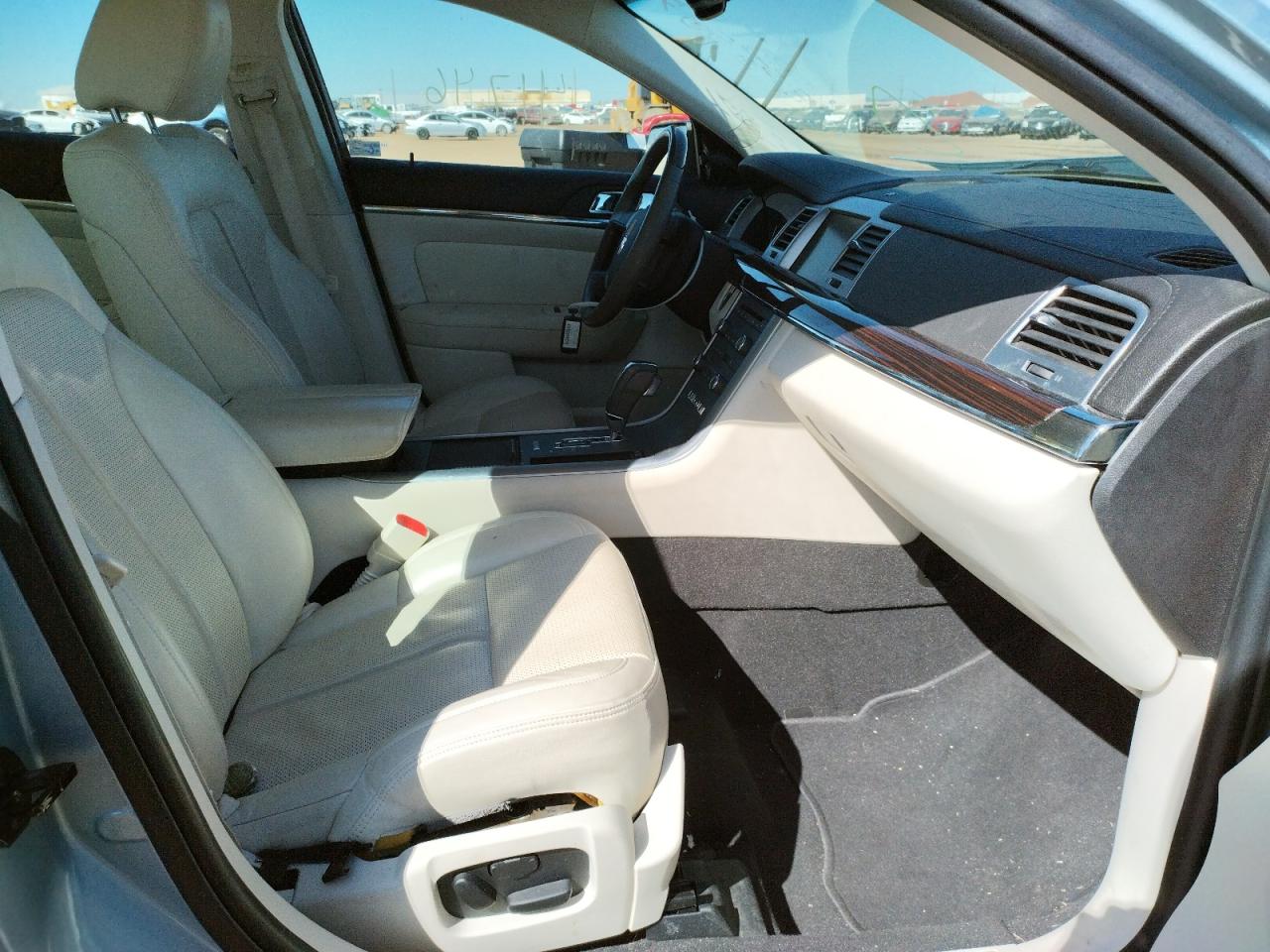 Photo 5 from auction – 2009 LINCOLN MKS with VIN 1LNHM93R99G605267