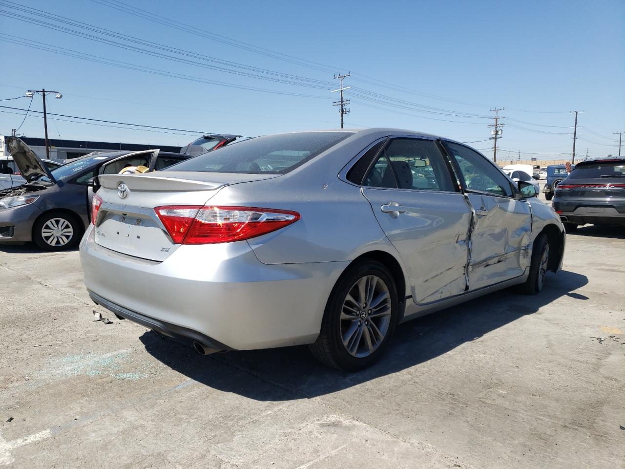 Photo 4 from auction – 2016 TOYOTA CAMRY LE with VIN 4T1BF1FK1GU196924