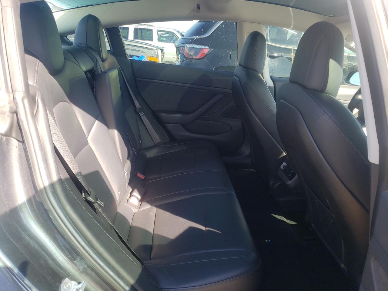 Photo 6 from auction – 2018 TESLA MODEL 3 with VIN 5YJ3E1EA1JF005040