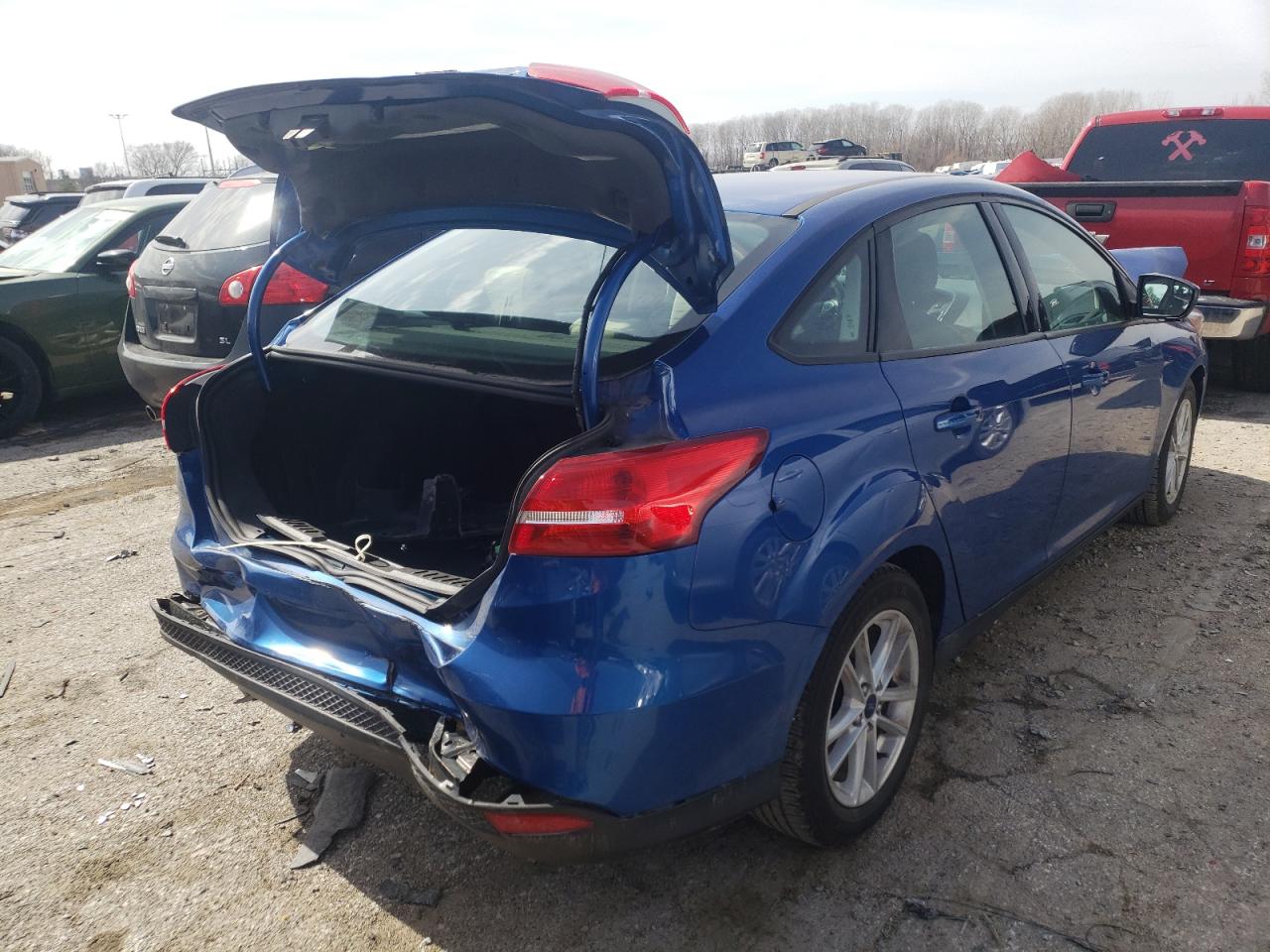 Photo 4 from auction – 2018 FORD FOCUS SE with VIN 1FADP3FE7JL259902