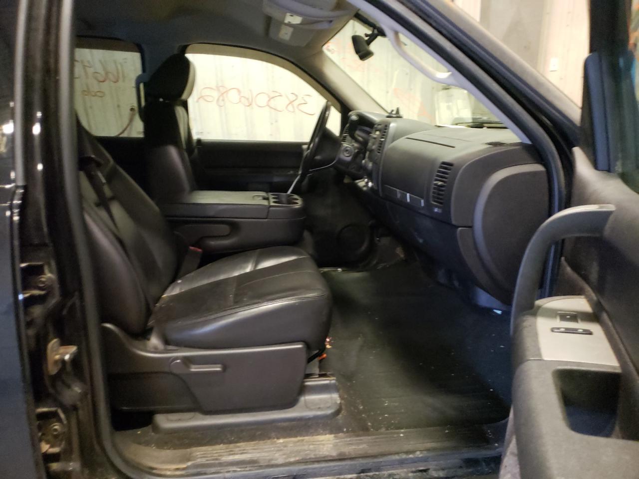 Photo 5 from auction – 2008 CHEVROLET silverado with VIN 2GCEK13C581164937