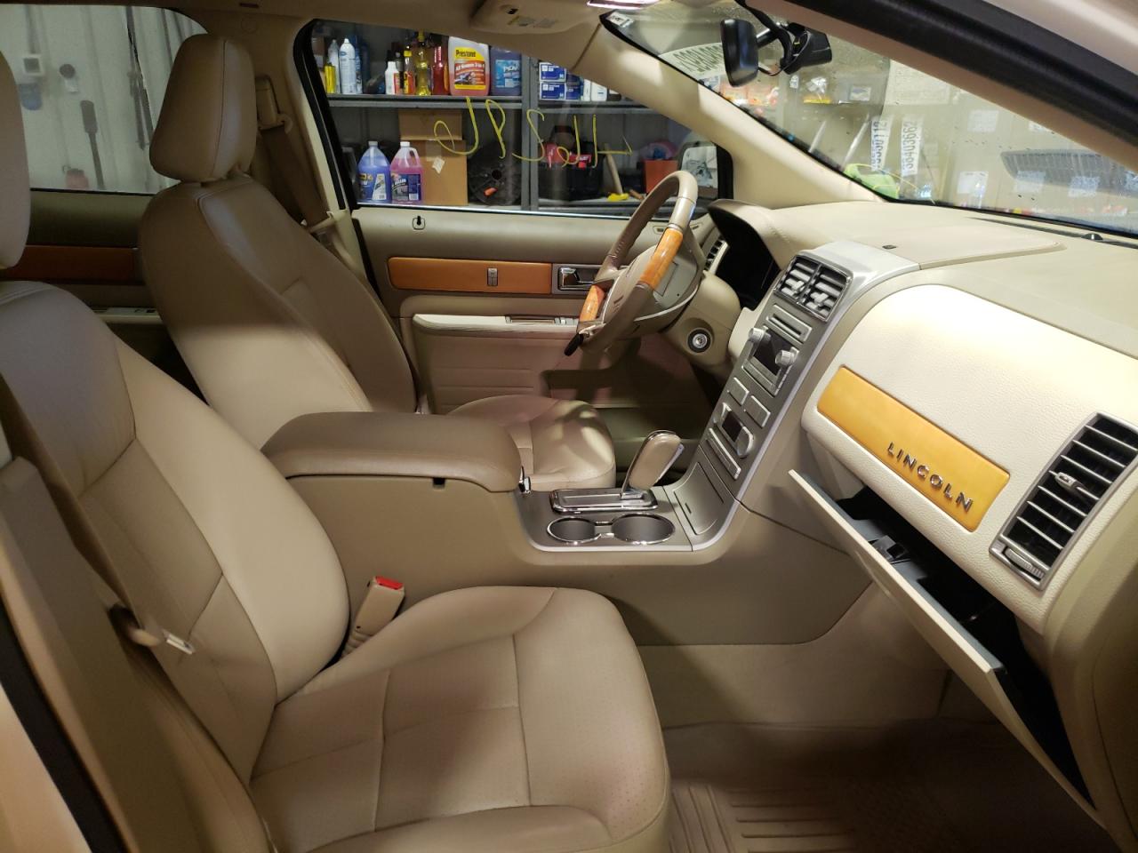 Photo 5 from auction – 2007 LINCOLN MKX with VIN 2LMDU88C27BJ21821