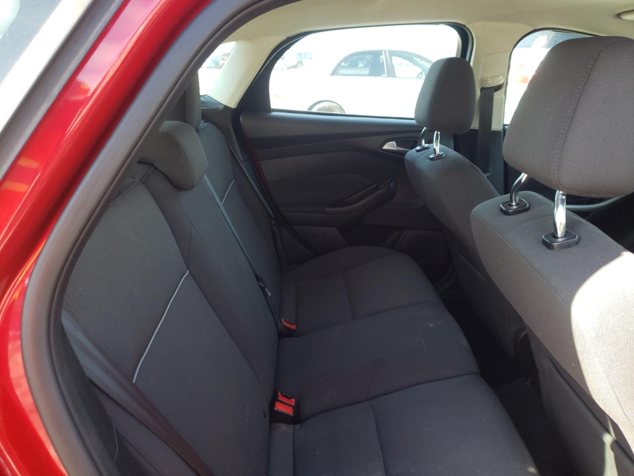 Photo 6 from auction – 2012 FORD FOCUS SEL with VIN 1FAHP3M21CL231381