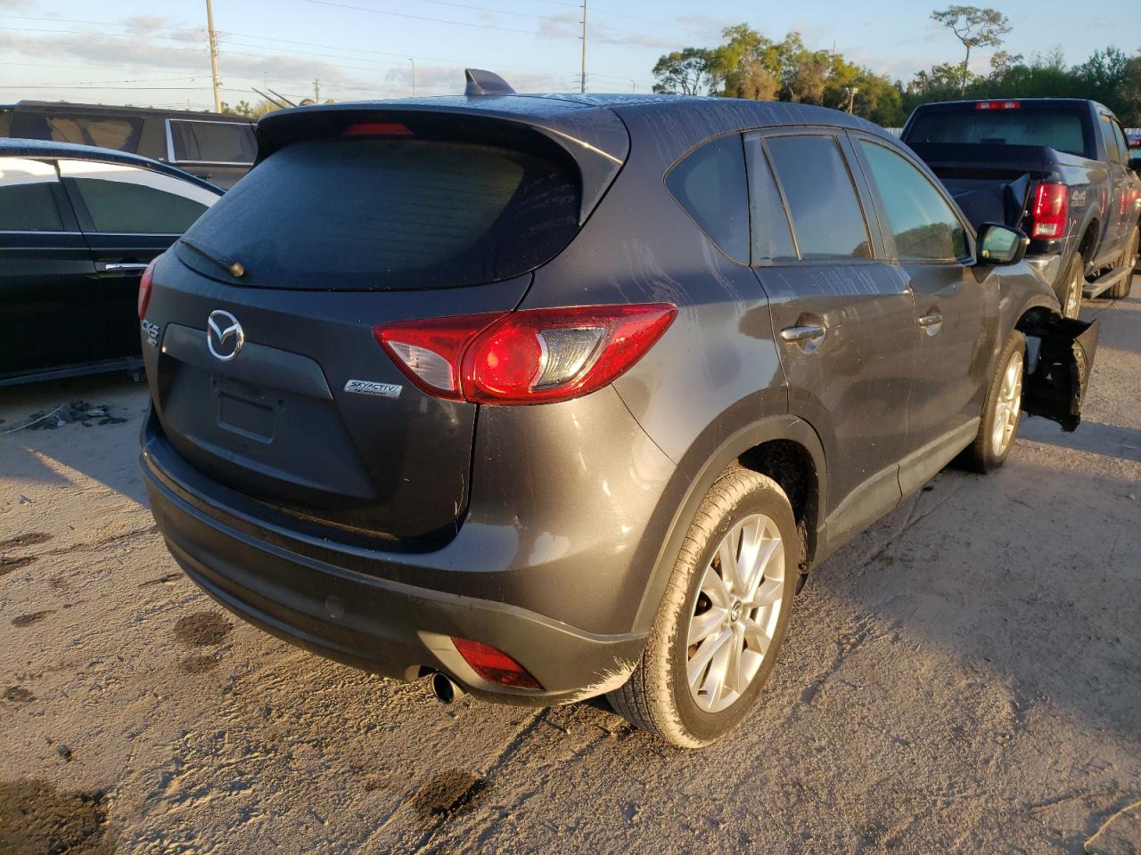 Photo 4 from auction – 2015 MAZDA CX-5 GT with VIN JM3KE4DY2F0522677