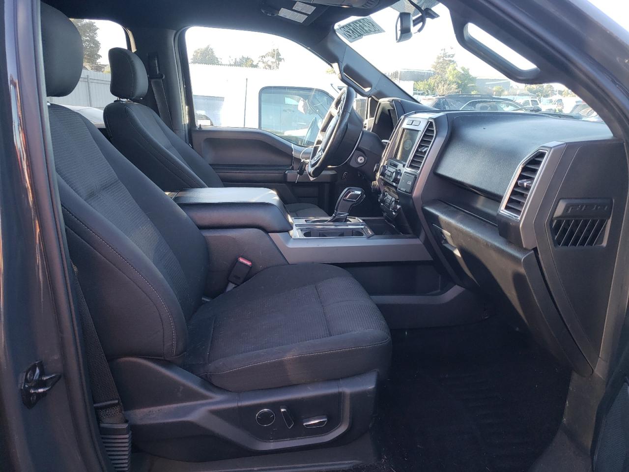 Photo 5 from auction – 2016 FORD F150 SUPER with VIN 1FTEW1EF2GKD17932