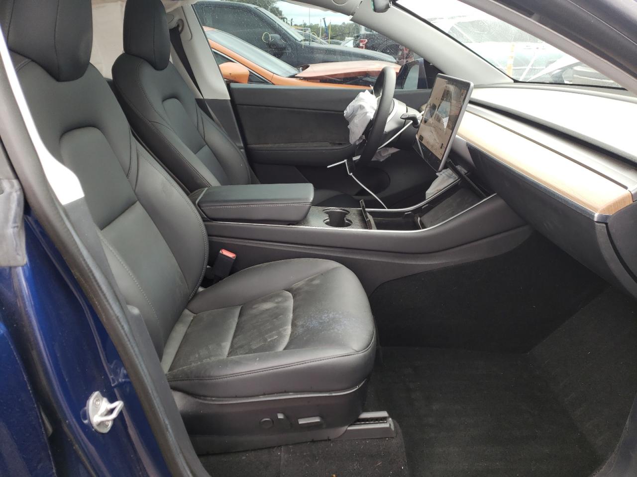 Photo 5 from auction – 2020 TESLA MODEL Y with VIN 5YJYGDEF2LF001353