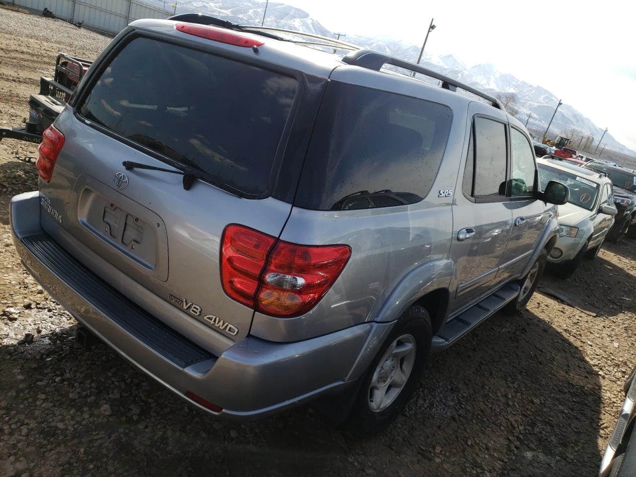 Photo 4 from auction – 2002 TOYOTA SEQUOIA with VIN 5TDBT44A62S065932