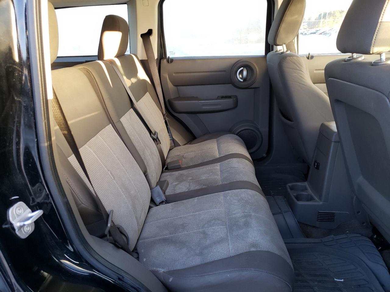 Photo 6 from auction – 2007 DODGE NITRO SXT with VIN 1D8GU28K17W549879