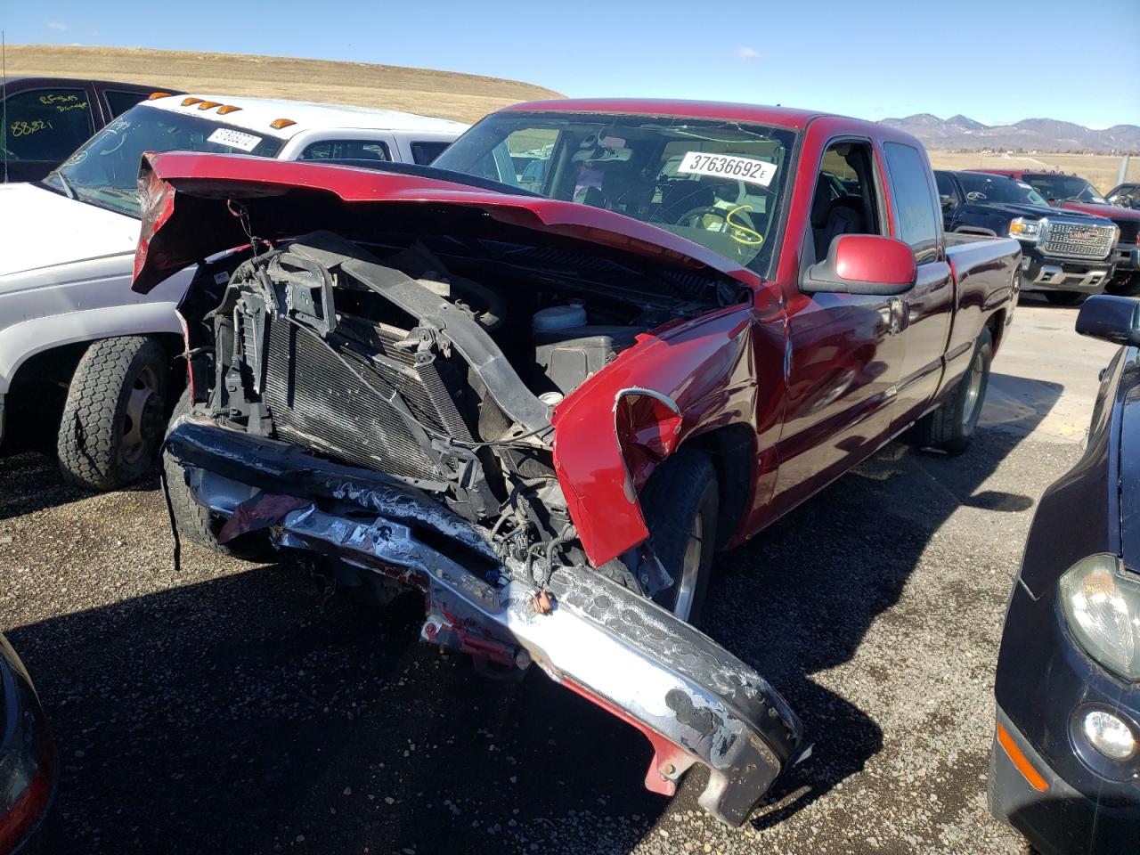 Photo 2 from auction – 2004 CHEVROLET SILVERADO with VIN 1GCEC19V34Z116585