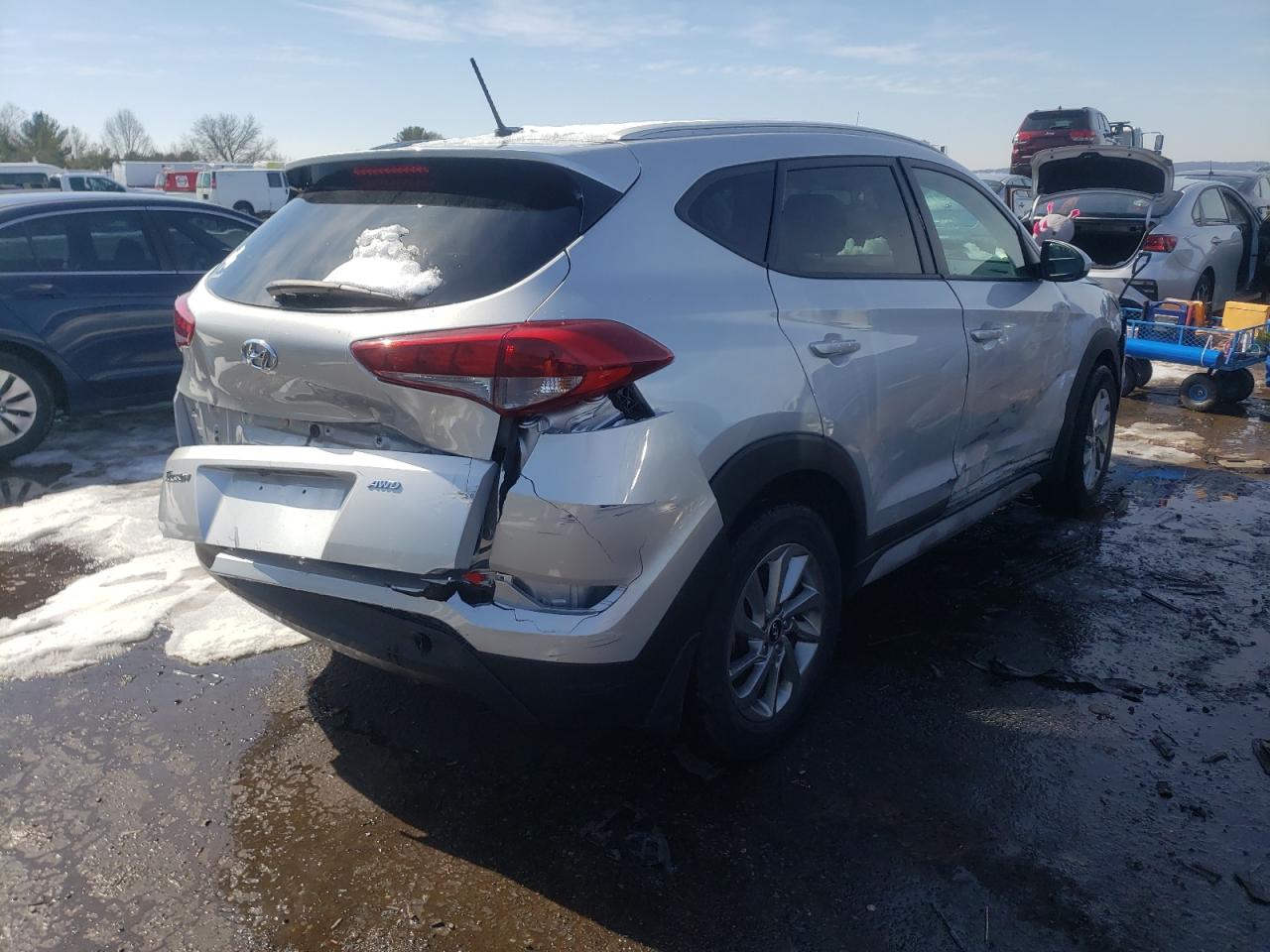 Photo 4 from auction – 2017 HYUNDAI TUCSON LIM with VIN KM8J3CA45HU518054