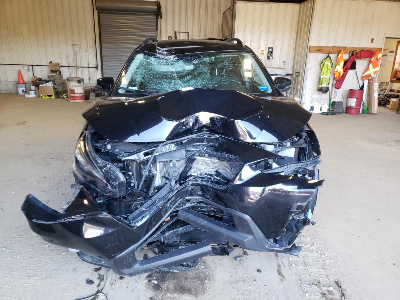 Photo 9 from auction – 2018 SUBARU CROSSTREK with VIN JF2GTAMC5JH212588