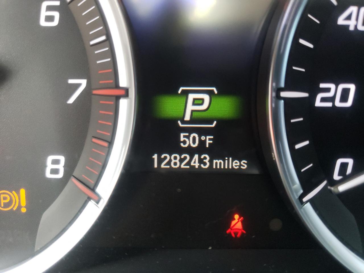 Foto 8 de la subasta – 2015 ACURA TLX TECH con VIN 19UUB3F57FA004700