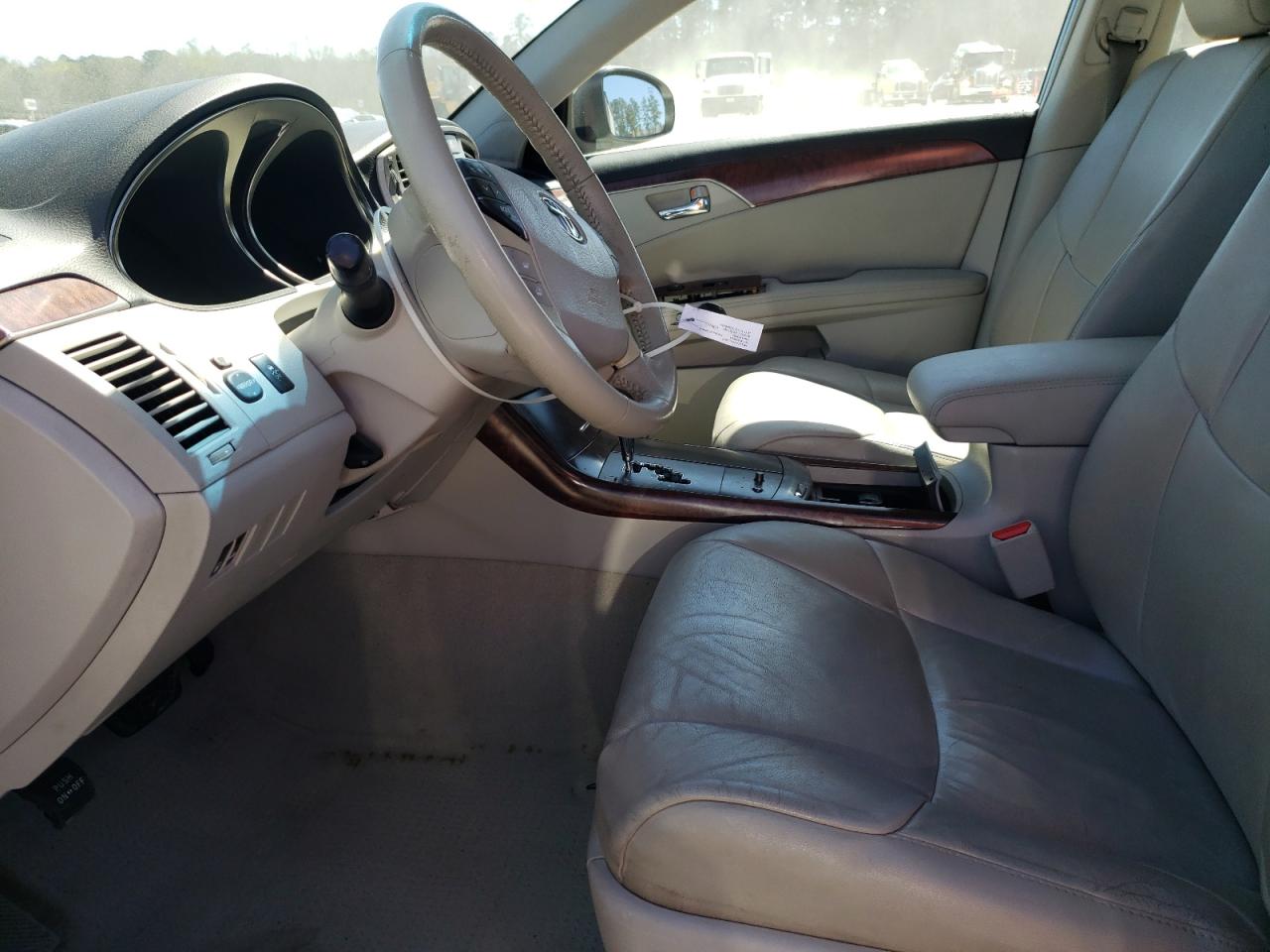 Photo 5 from auction – 2011 TOYOTA AVALON BAS with VIN 4T1BK3DB2BU438655