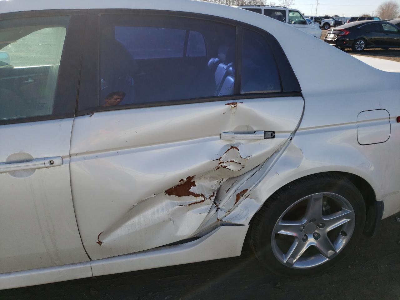 Photo 9 from auction – 2005 ACURA TL with VIN 19UUA66255A043858