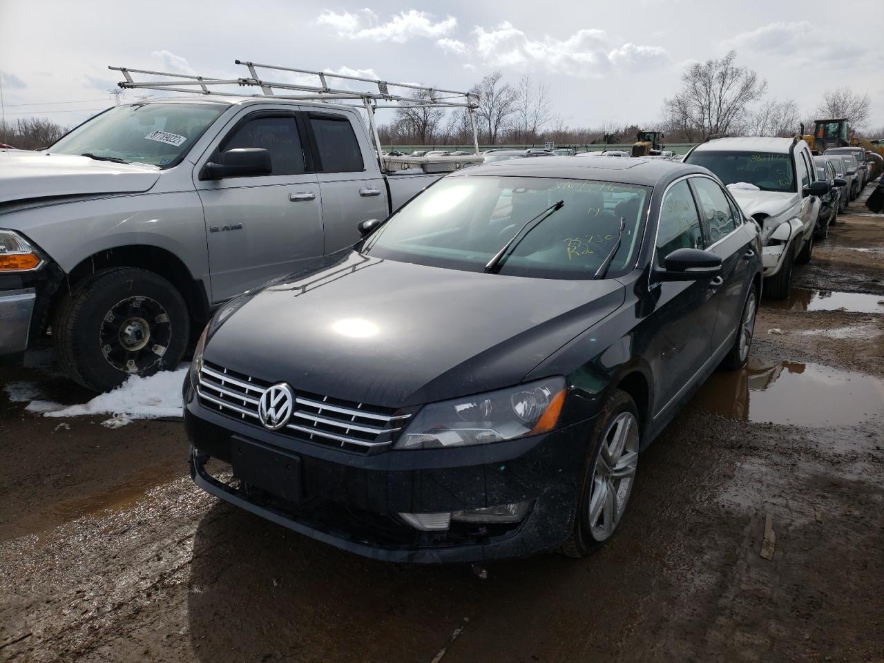 Photo 2 from auction – 2014 VOLKSWAGEN PASSAT SEL with VIN 1VWCN7A33EC078730
