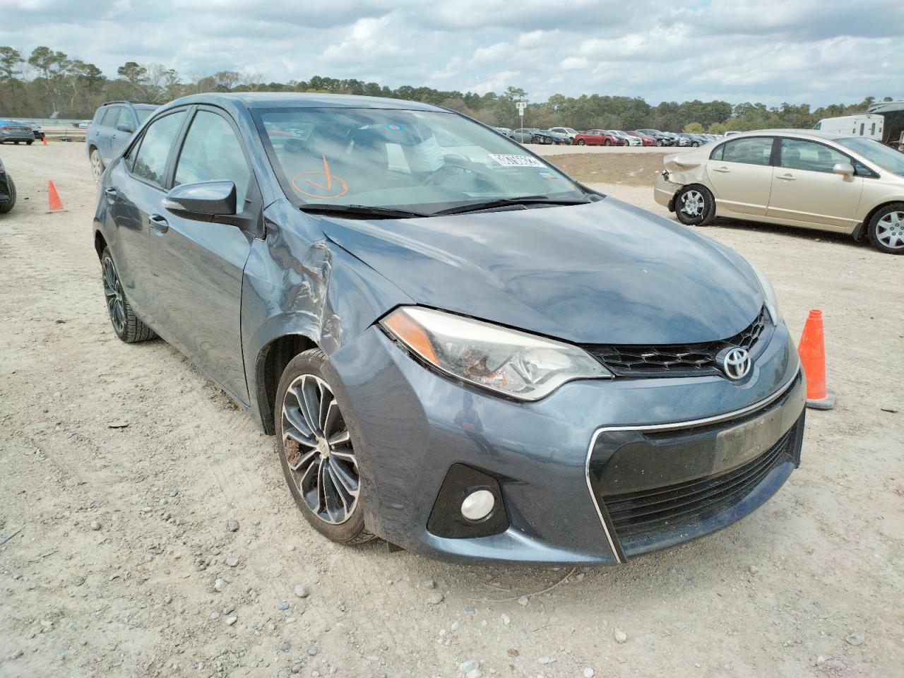 TOYOTA COROLLA L 2016 z numerem VIN 5YFBURHE2GP375275 - Zdjęcie z aukcji