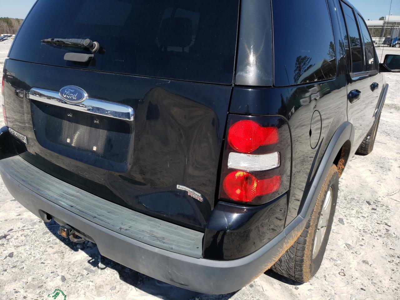 Photo 9 from auction – 2007 FORD EXPLORER X with VIN 1FMEU63E97UA91854