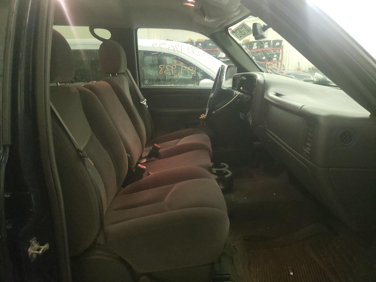 Photo 5 from auction – 2005 CHEVROLET SILVERADO with VIN 2GCEK13T351182865