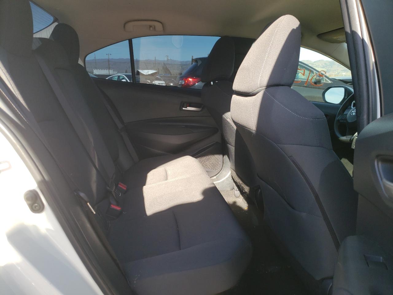 Photo 6 from auction – 2020 TOYOTA COROLLA LE with VIN JTDEBRBE8LJ011615
