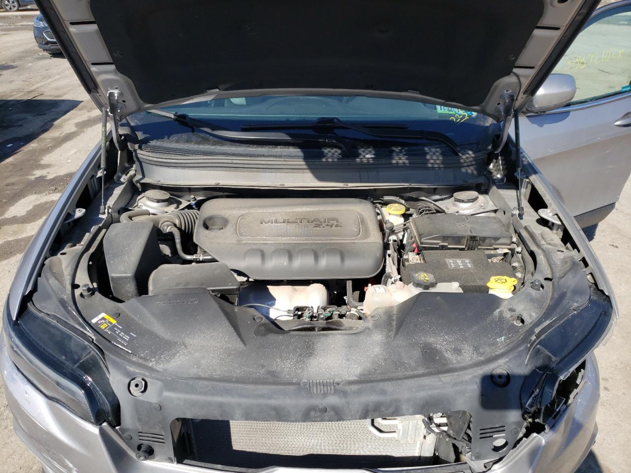 Photo 7 from auction – 2019 JEEP CHEROKEE L with VIN 1C4PJLLB4KD469999