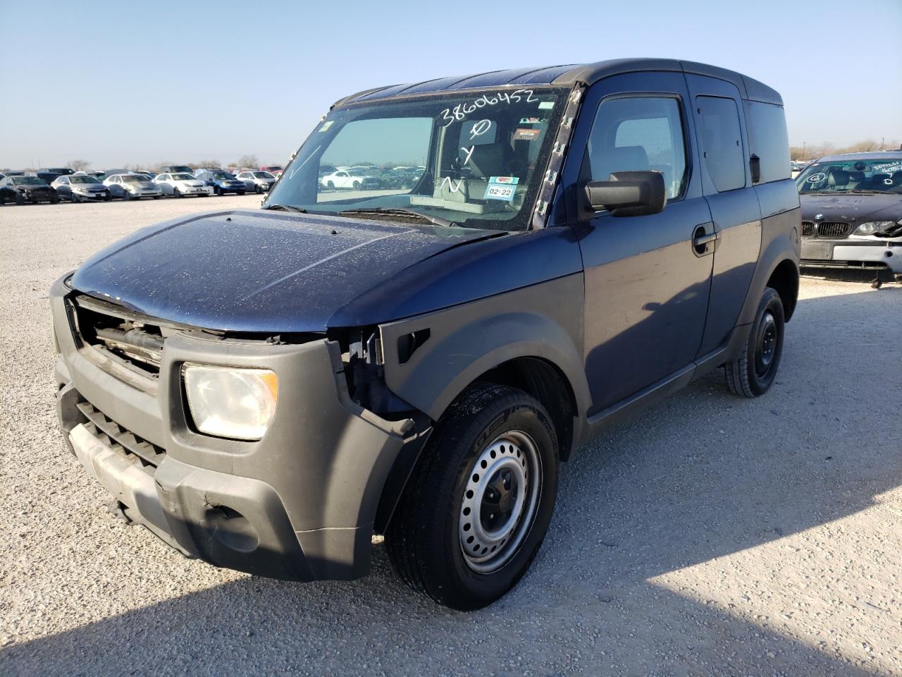 Photo 2 from auction – 2003 HONDA ELEMENT DX with VIN 5J6YH18203L003386