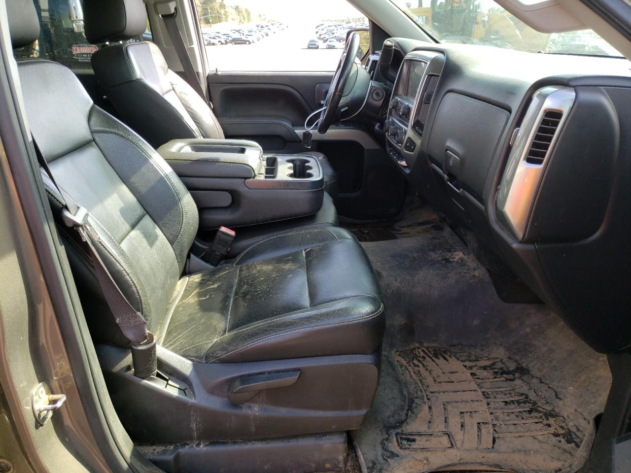 Photo 5 from auction – 2015 CHEVROLET SILVERADO with VIN 3GCUKREC3FG443881