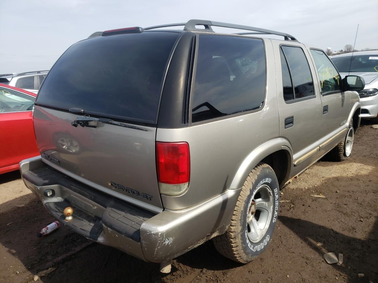 Photo 4 from auction – 2002 CHEVROLET BLAZER with VIN 1GNCS13W02K232383