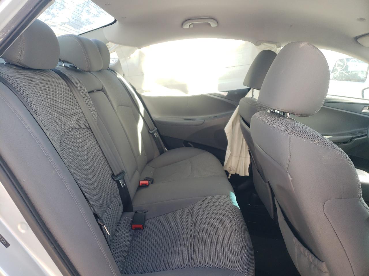 Photo 6 from auction – 2013 HYUNDAI SONATA GLS with VIN 5NPEB4AC5DH670491
