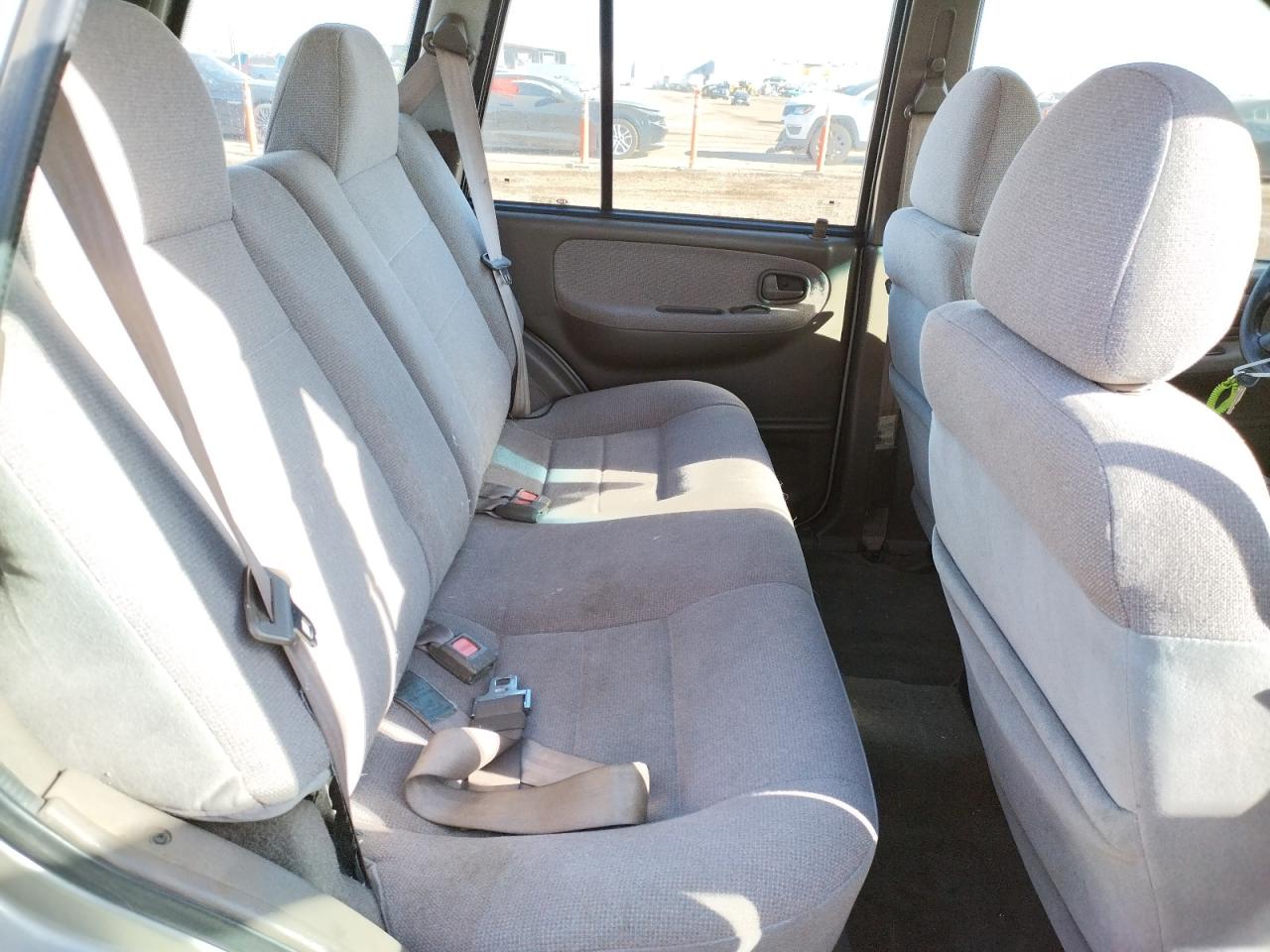 Photo 6 from auction – 2001 KIA SPORTAGE with VIN KNDJA723515690219