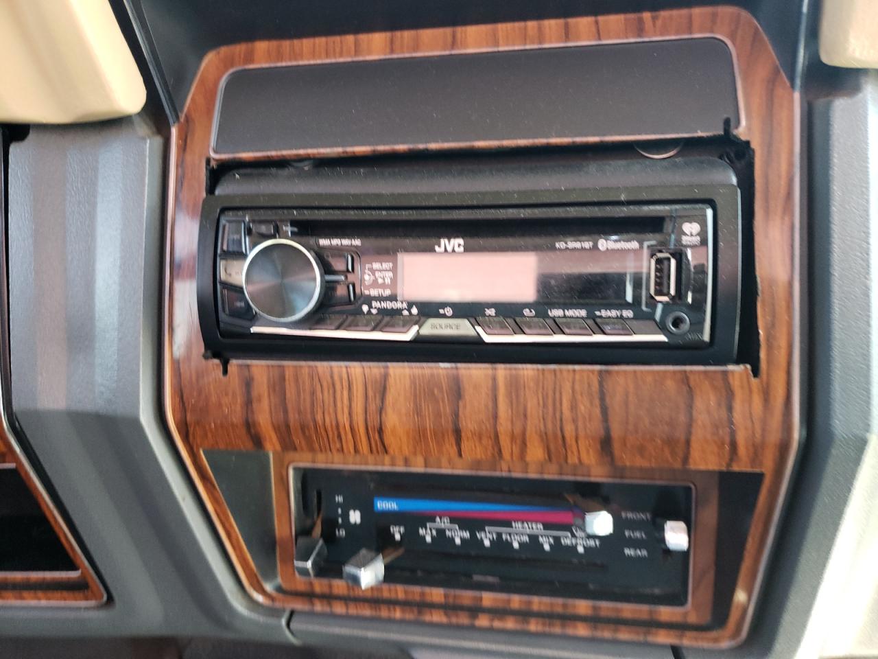 Photo 9 from auction – 1984 FORD F150 with VIN 1FTDF15F7EPB46753