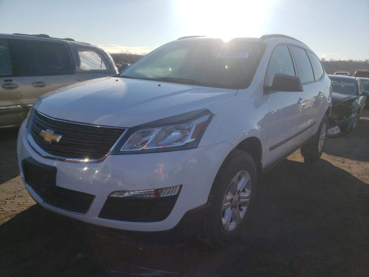 Photo 9 from auction – 2017 CHEVROLET TRAVERSE L with VIN 1GNKRFED6HJ108987