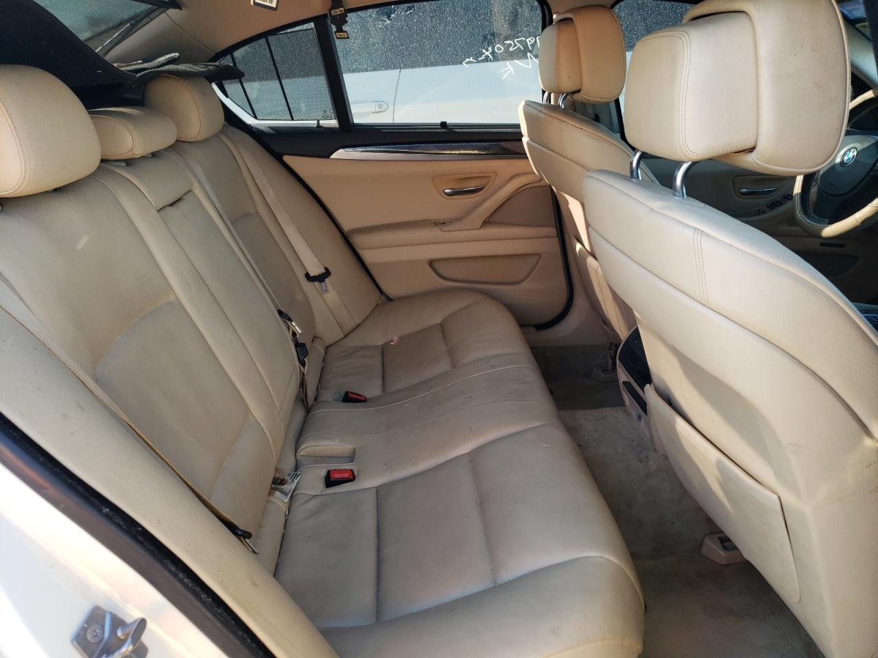 Photo 6 from auction – 2011 BMW 528 I with VIN WBAFR1C54BC743093